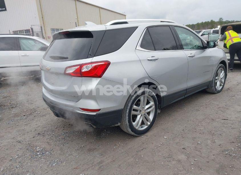 Photo 4 of 2019 Chevrolet Equinox PREMIER (VIN 2GNAXPEXXK6305330)