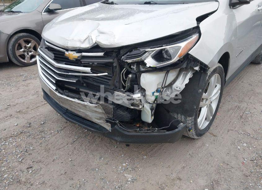Photo 6 of 2019 Chevrolet Equinox PREMIER (VIN 2GNAXPEXXK6305330)