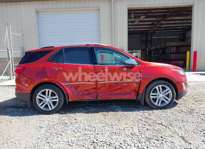 Photo 13 of 2020 Chevrolet Equinox FWD PREMIER 2.0L TURBO (VIN 2GNAXPEXXL6150828)