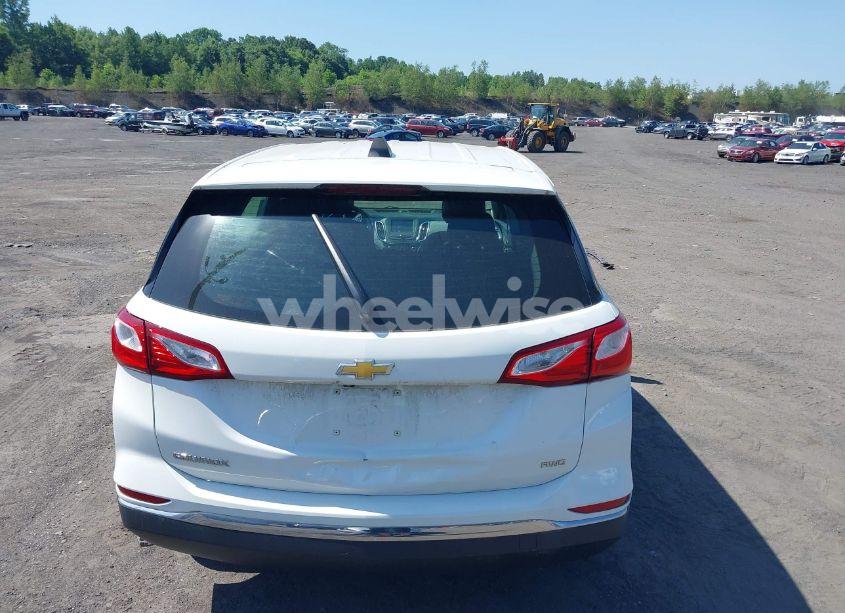 Photo 16 of 2018 Chevrolet Equinox LS (VIN 2GNAXREV0J6311176)