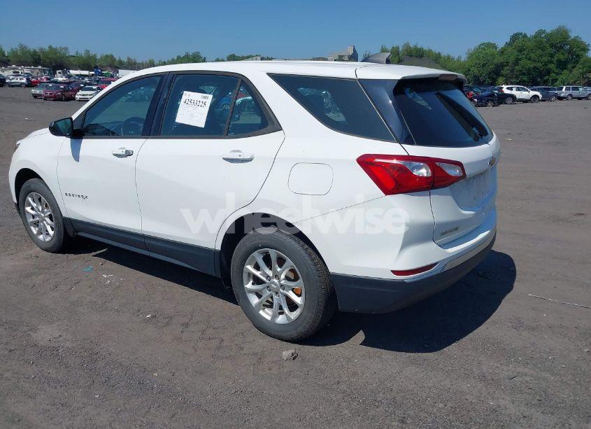 Photo 3 of 2018 Chevrolet Equinox LS (VIN 2GNAXREV0J6311176)