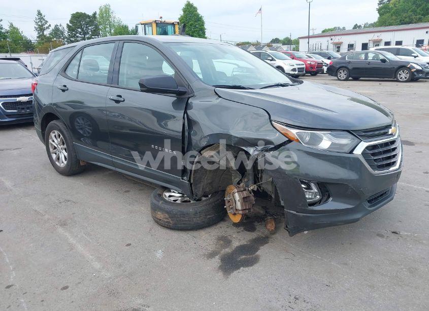 2018 Chevrolet Equinox LS (VIN 2GNAXREV2J6252664) main photo