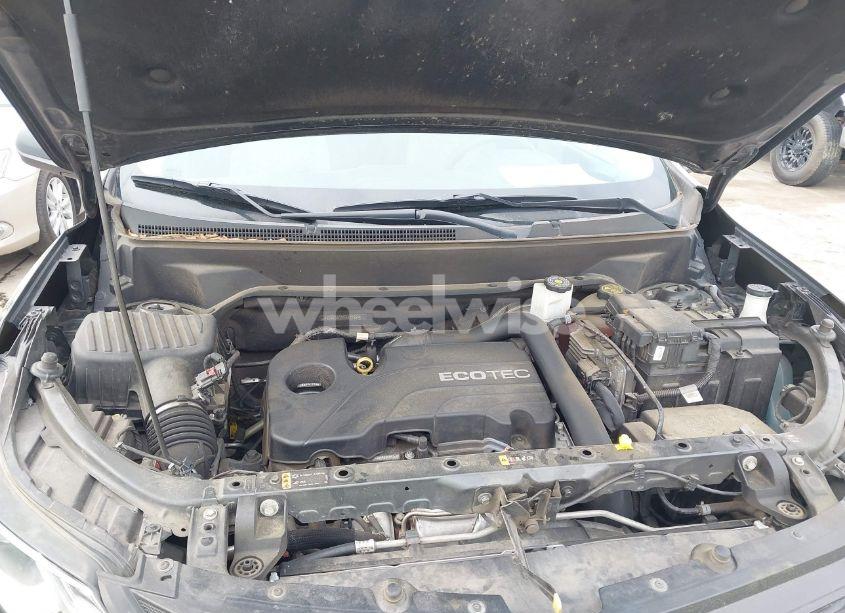 Photo 10 of 2018 Chevrolet Equinox LS (VIN 2GNAXREV2J6252664)