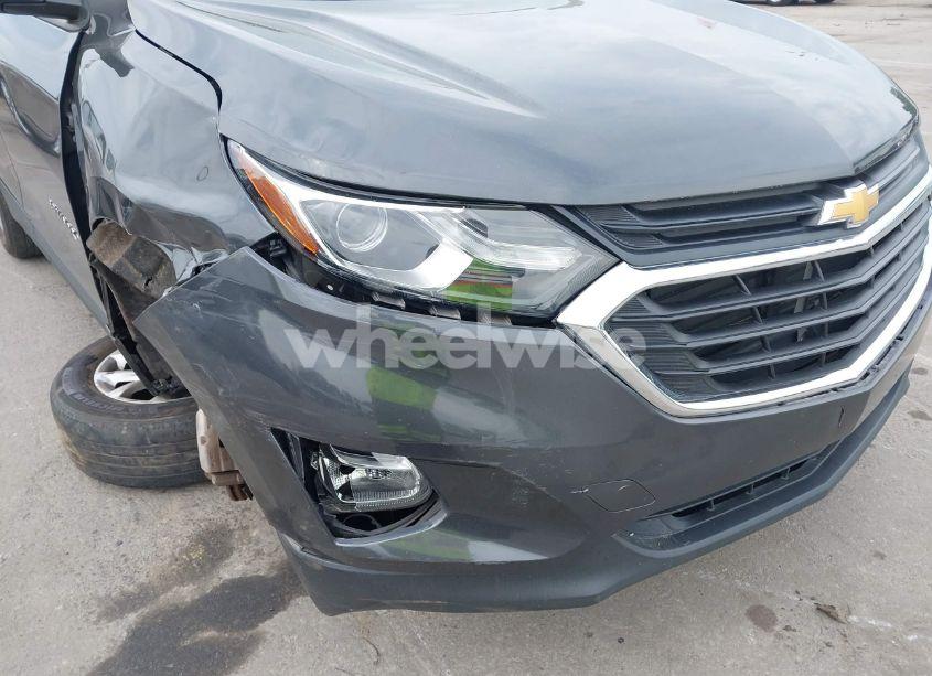 Photo 17 of 2018 Chevrolet Equinox LS (VIN 2GNAXREV2J6252664)