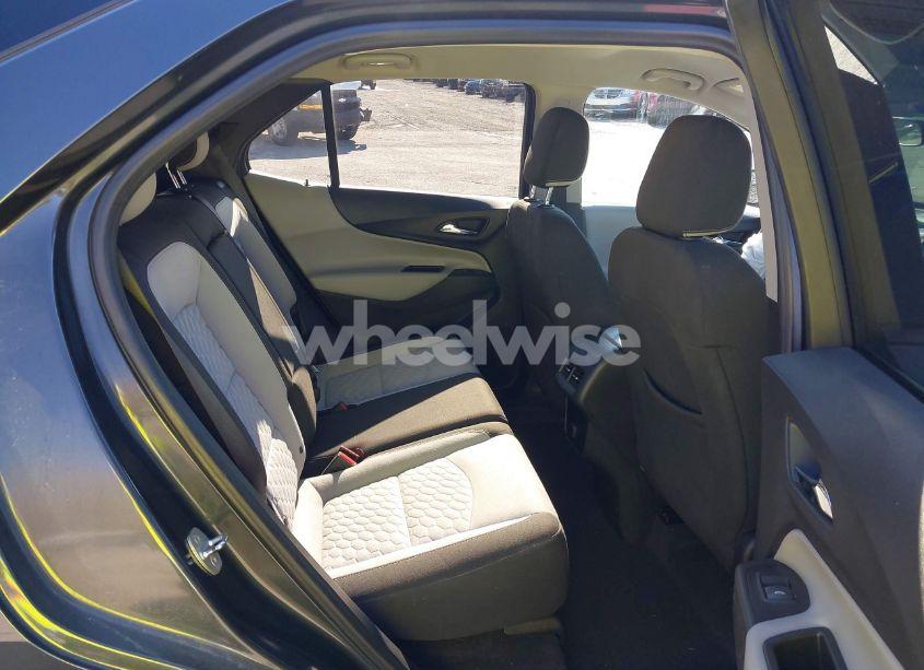 Photo 8 of 2018 Chevrolet Equinox LS (VIN 2GNAXREV2J6287348)