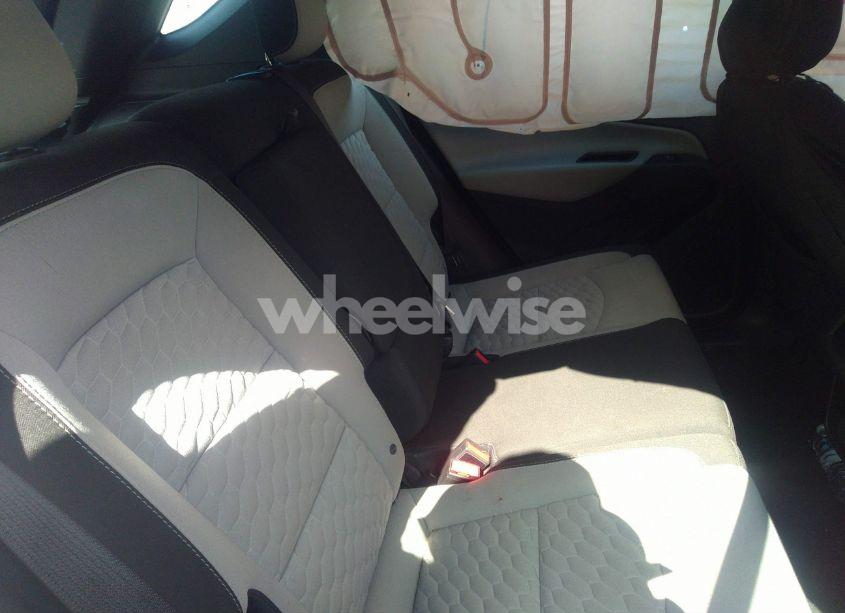 Photo 8 of 2018 Chevrolet Equinox LS (VIN 2GNAXREV2J6291612)