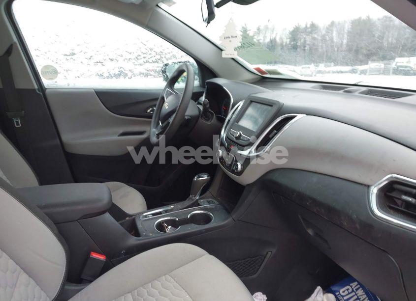 Photo 5 of 2018 Chevrolet Equinox LS (VIN 2GNAXREV3J6128998)