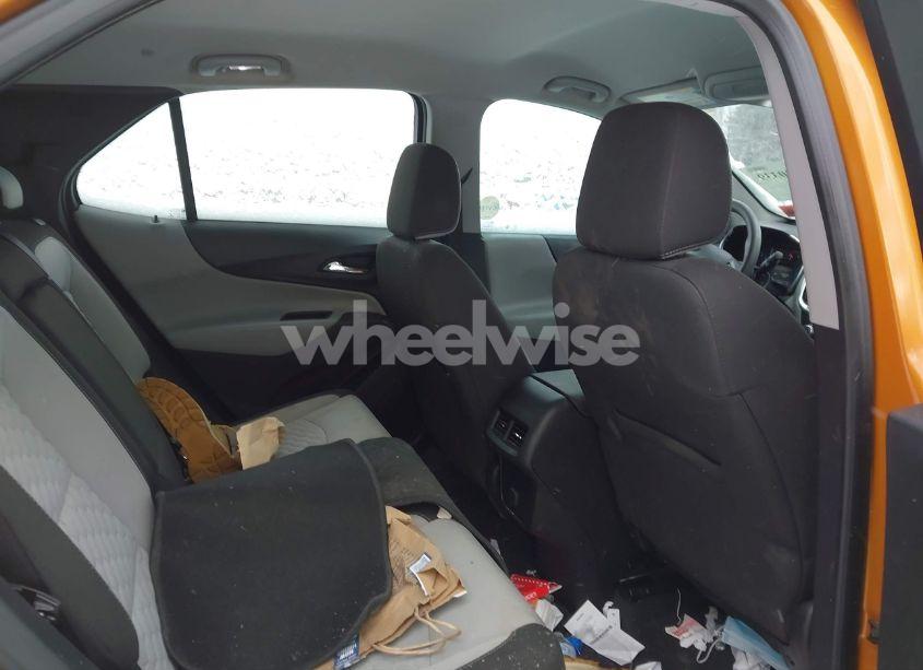 Photo 8 of 2018 Chevrolet Equinox LS (VIN 2GNAXREV3J6128998)