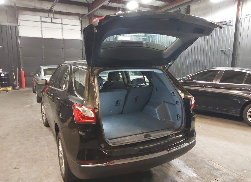 Photo 3 of 2018 Chevrolet Equinox LS (VIN 2GNAXREV4J6162822)