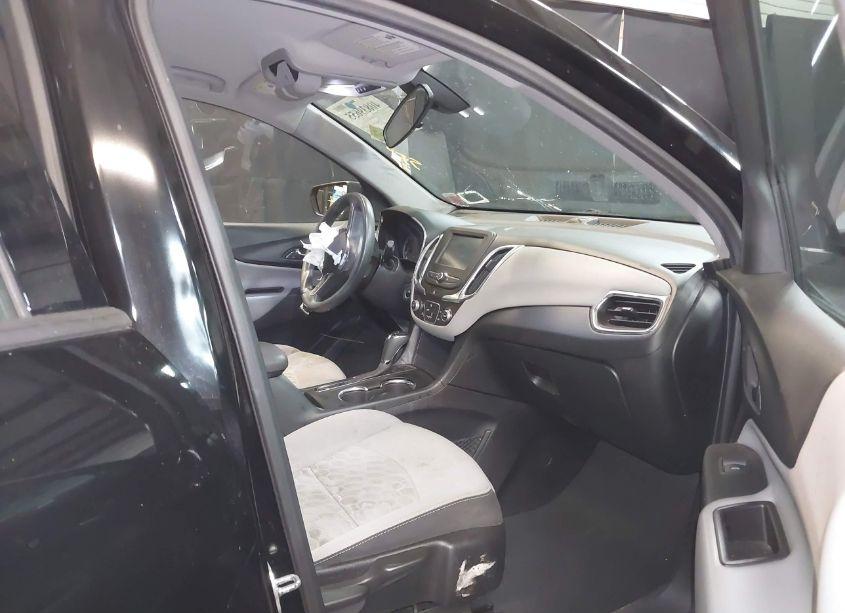 Photo 5 of 2018 Chevrolet Equinox LS (VIN 2GNAXREV4J6162822)