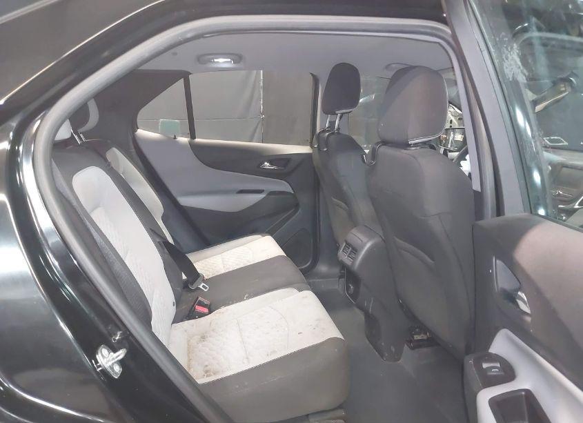 Photo 8 of 2018 Chevrolet Equinox LS (VIN 2GNAXREV4J6162822)