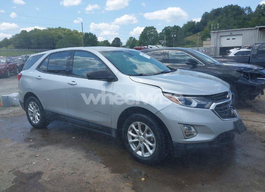 2018 Chevrolet Equinox LS (VIN 2GNAXREV4J6195805) main photo