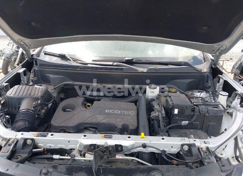 Photo 10 of 2018 Chevrolet Equinox LS (VIN 2GNAXREV4J6195805)