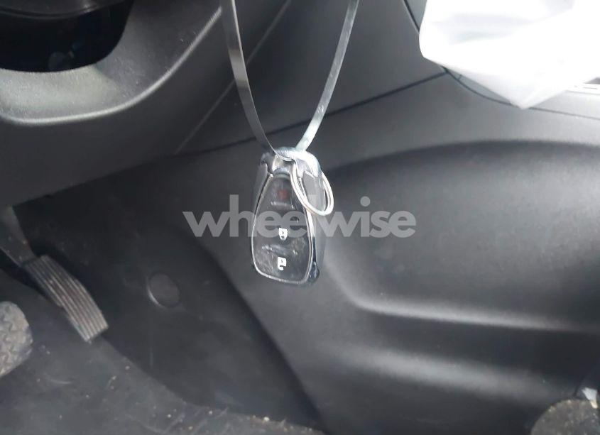 Photo 11 of 2018 Chevrolet Equinox LS (VIN 2GNAXREV5J6236295)