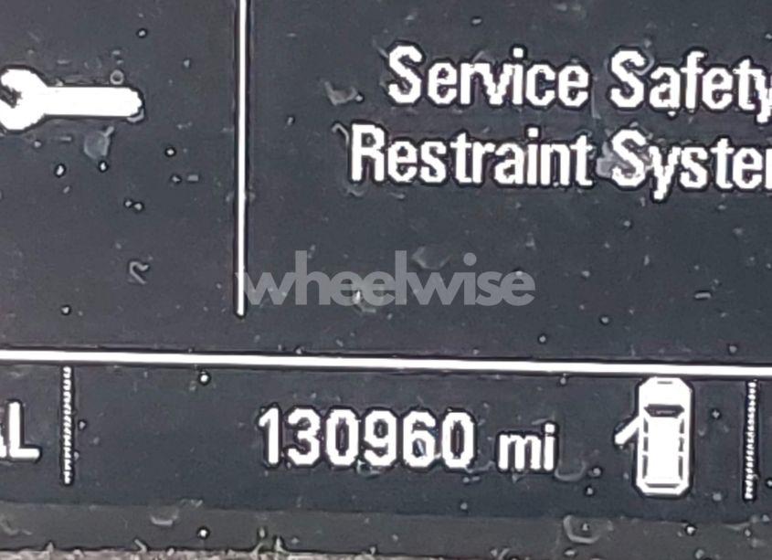 Photo 15 of 2018 Chevrolet Equinox LS (VIN 2GNAXREV5J6236295)