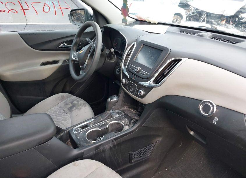 Photo 5 of 2018 Chevrolet Equinox LS (VIN 2GNAXREV5J6309729)