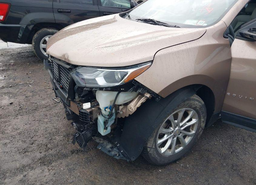 Photo 6 of 2018 Chevrolet Equinox LS (VIN 2GNAXREV5J6309729)