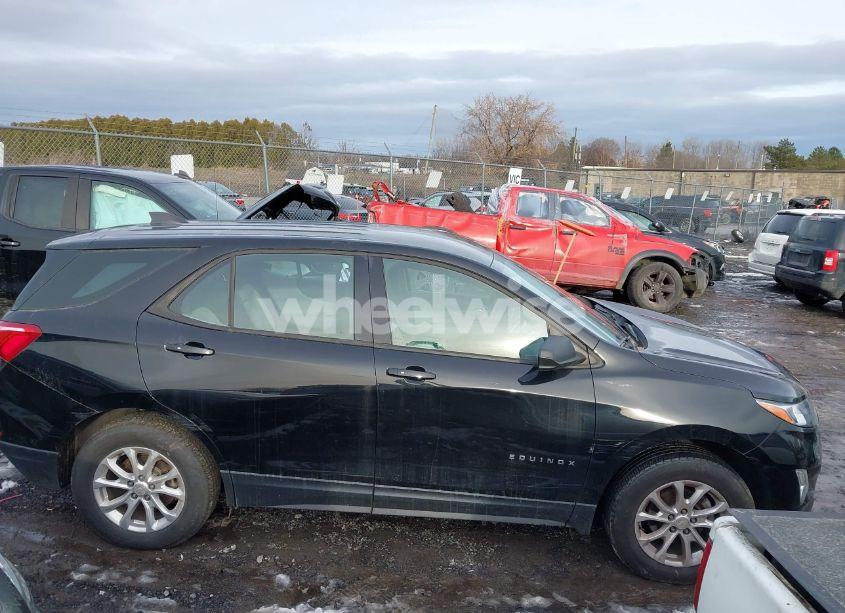 Photo 12 of 2018 Chevrolet Equinox LS (VIN 2GNAXREV5J6322951)