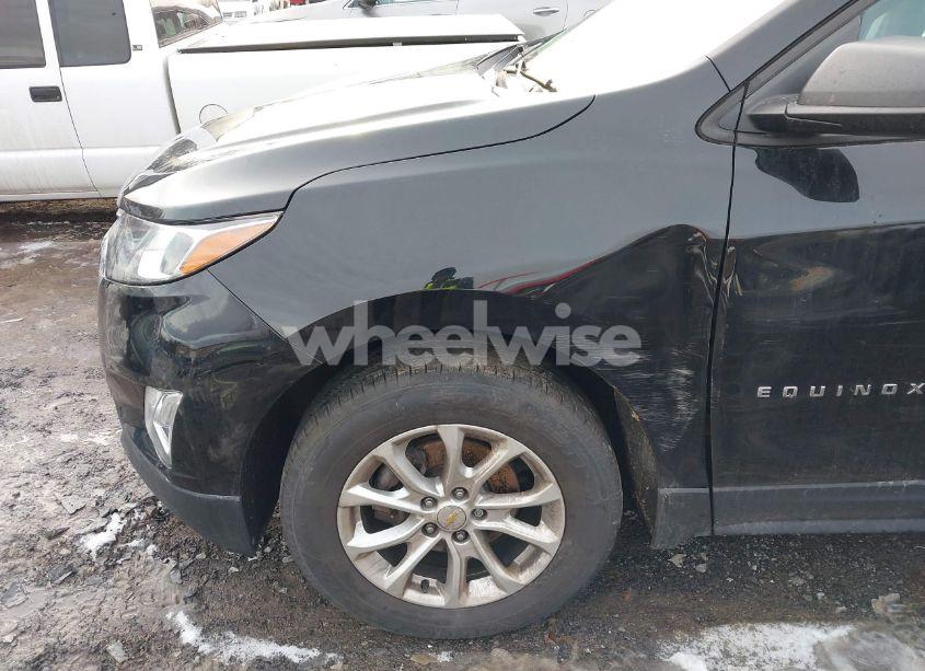 Photo 6 of 2018 Chevrolet Equinox LS (VIN 2GNAXREV5J6322951)