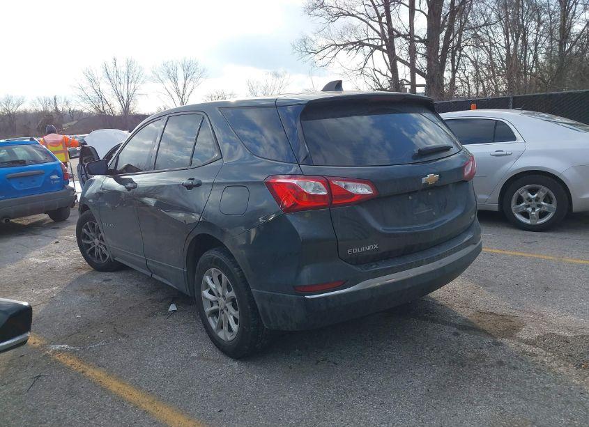 Photo 14 of 2018 Chevrolet Equinox LS (VIN 2GNAXREV5J6340687)