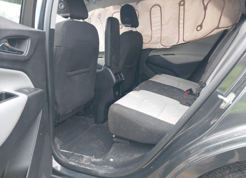 Photo 8 of 2018 Chevrolet Equinox LS (VIN 2GNAXREV5J6340687)