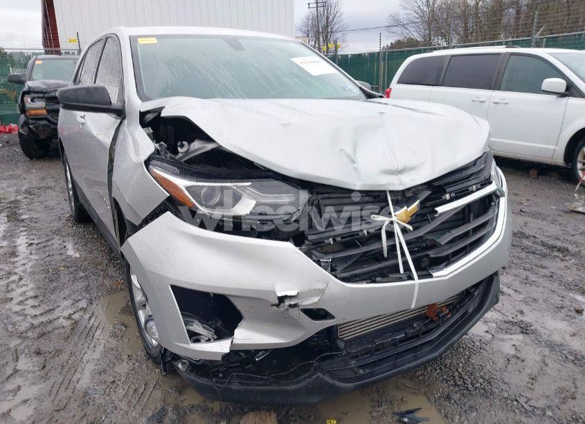 Photo 6 of 2018 Chevrolet Equinox LS (VIN 2GNAXREV9J6125703)
