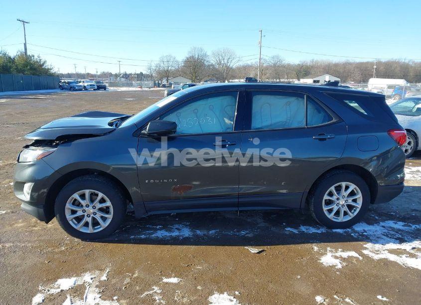 Photo 15 of 2018 Chevrolet Equinox LS (VIN 2GNAXREV9J6209262)
