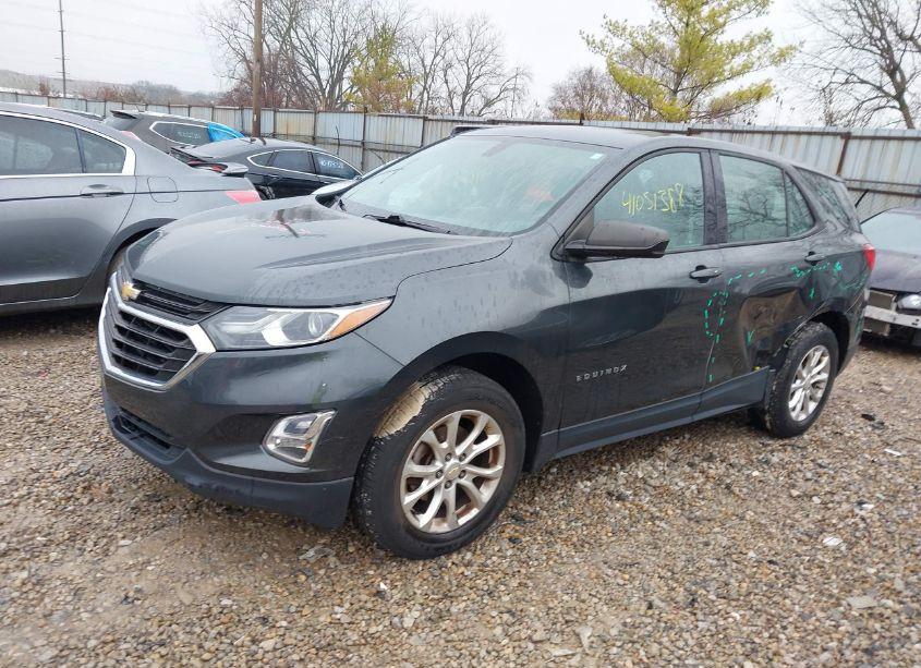 Photo 2 of 2018 Chevrolet Equinox LS (VIN 2GNAXREVXJ6231321)