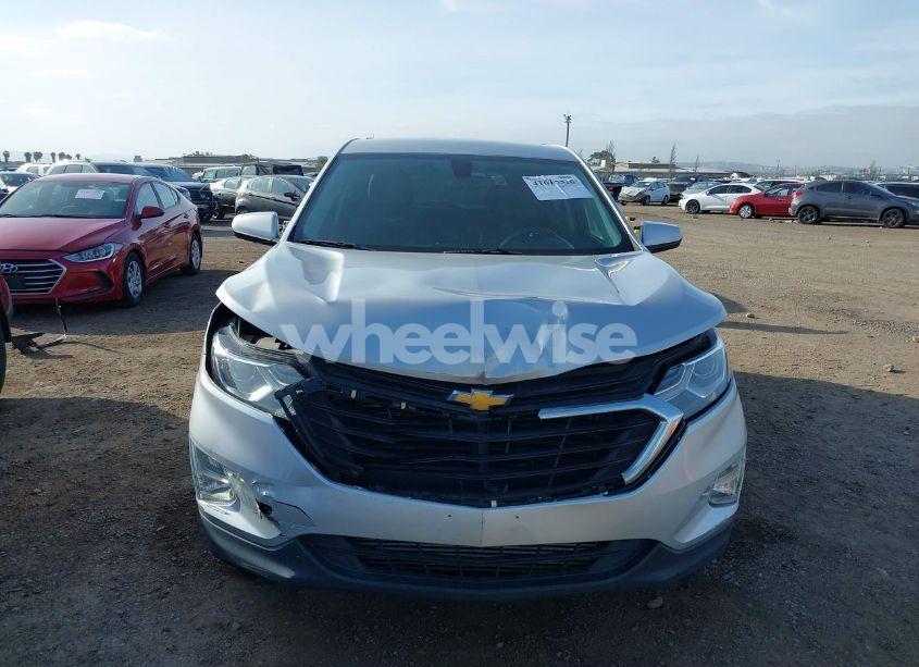 Photo 12 of 2018 Chevrolet Equinox LT (VIN 2GNAXSEV0J6202854)