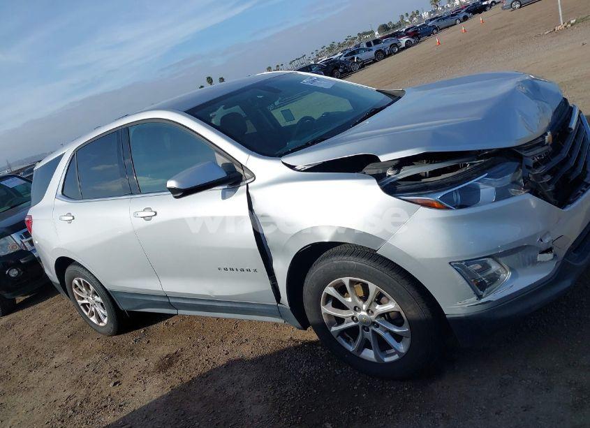 Photo 13 of 2018 Chevrolet Equinox LT (VIN 2GNAXSEV0J6202854)