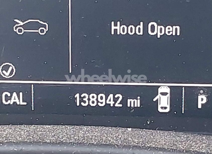 Photo 15 of 2018 Chevrolet Equinox LT (VIN 2GNAXSEV0J6202854)