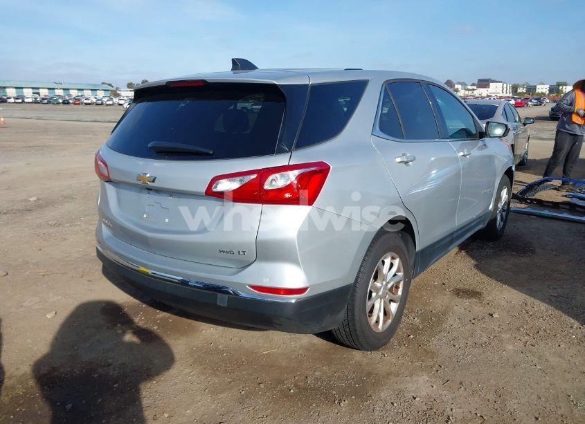Photo 4 of 2018 Chevrolet Equinox LT (VIN 2GNAXSEV0J6202854)