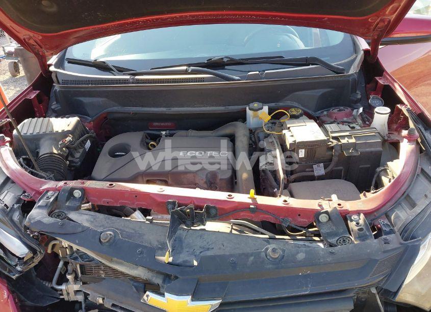 Photo 10 of 2018 Chevrolet Equinox LT (VIN 2GNAXSEV0J6203132)