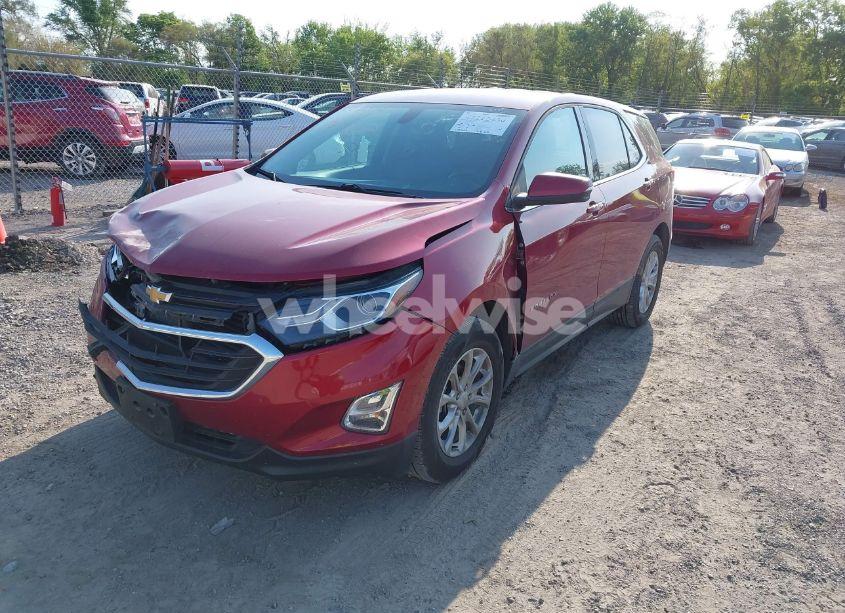 Photo 2 of 2018 Chevrolet Equinox LT (VIN 2GNAXSEV0J6203132)