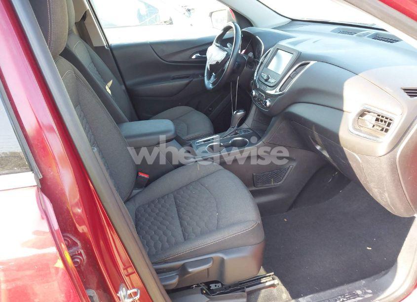 Photo 5 of 2018 Chevrolet Equinox LT (VIN 2GNAXSEV0J6203132)