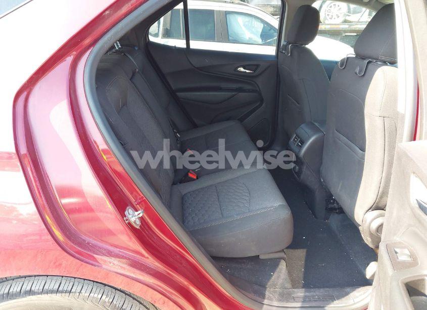 Photo 8 of 2018 Chevrolet Equinox LT (VIN 2GNAXSEV0J6203132)