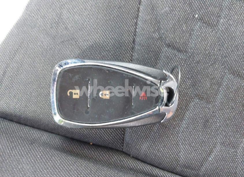 Photo 11 of 2018 Chevrolet Equinox LT (VIN 2GNAXSEV0J6212946)