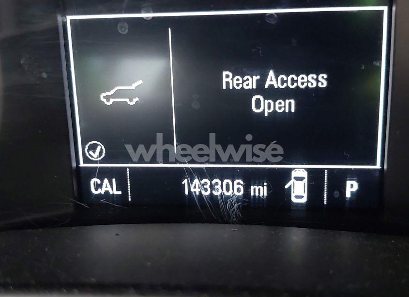 Photo 15 of 2018 Chevrolet Equinox LT (VIN 2GNAXSEV0J6212946)