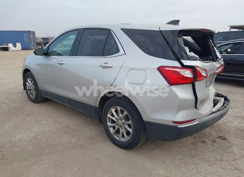 Photo 3 of 2018 Chevrolet Equinox LT (VIN 2GNAXSEV0J6212946)