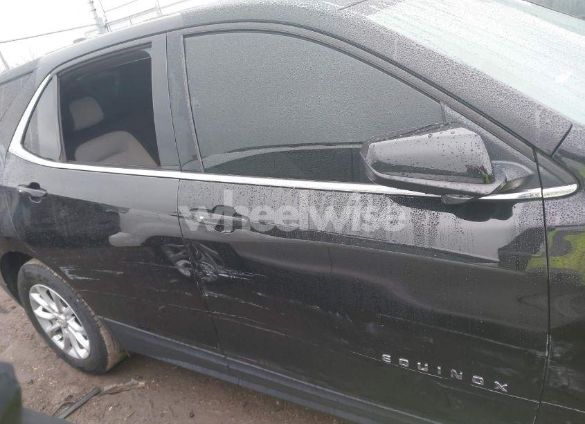 Photo 13 of 2018 Chevrolet Equinox LT (VIN 2GNAXSEV0J6216995)