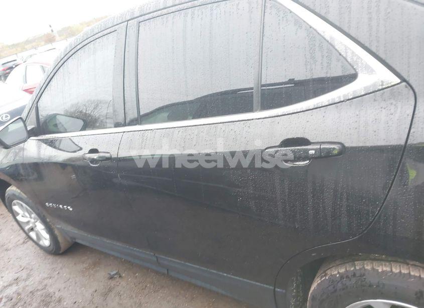 Photo 14 of 2018 Chevrolet Equinox LT (VIN 2GNAXSEV0J6216995)