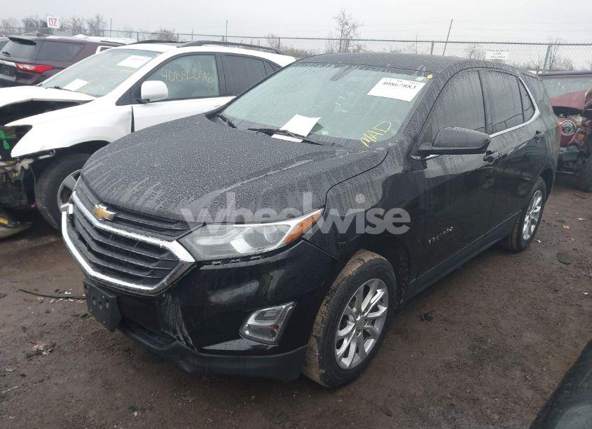 Photo 2 of 2018 Chevrolet Equinox LT (VIN 2GNAXSEV0J6216995)