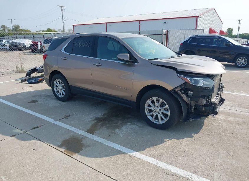 2018 Chevrolet Equinox LT (VIN 2GNAXSEV0J6247440) main photo