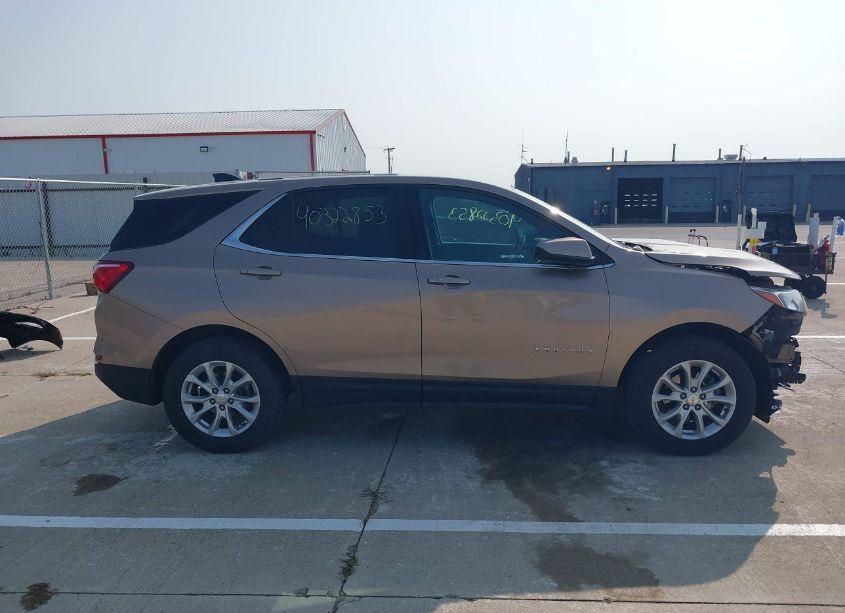 Photo 14 of 2018 Chevrolet Equinox LT (VIN 2GNAXSEV0J6247440)