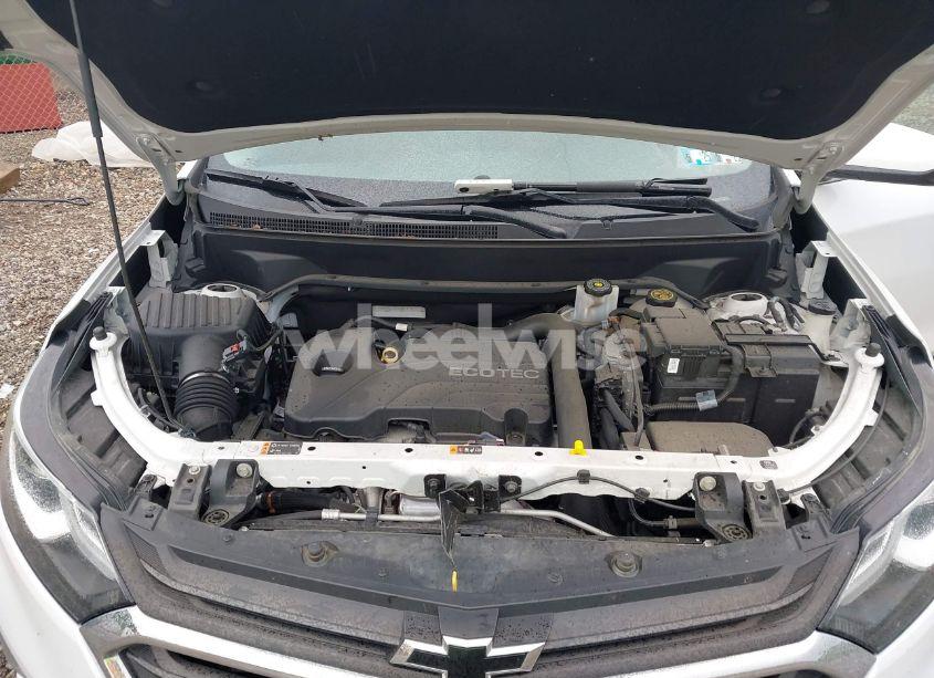 Photo 10 of 2018 Chevrolet Equinox LT (VIN 2GNAXSEV0J6264769)