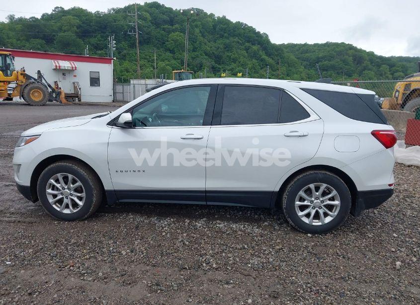 Photo 14 of 2018 Chevrolet Equinox LT (VIN 2GNAXSEV0J6264769)