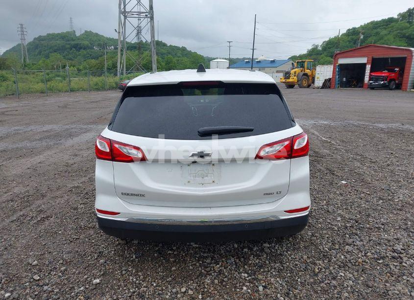 Photo 16 of 2018 Chevrolet Equinox LT (VIN 2GNAXSEV0J6264769)