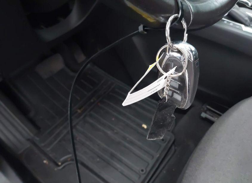 Photo 11 of 2018 Chevrolet Equinox LT (VIN 2GNAXSEV0J6272189)