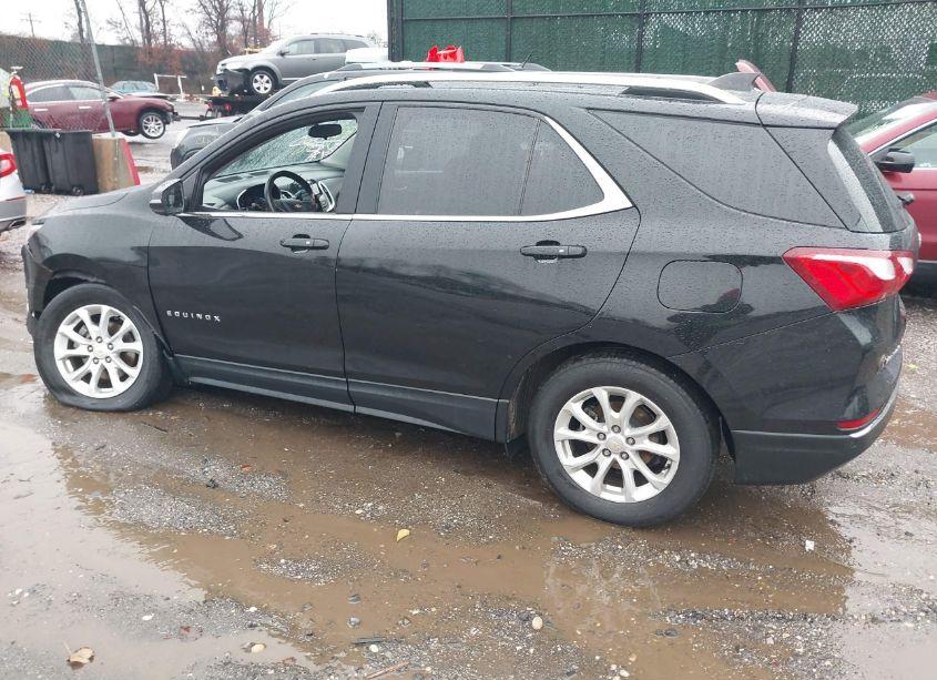 Photo 3 of 2018 Chevrolet Equinox LT (VIN 2GNAXSEV0J6272189)