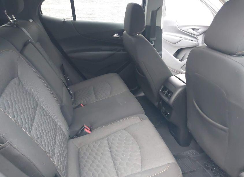 Photo 8 of 2018 Chevrolet Equinox LT (VIN 2GNAXSEV0J6272189)